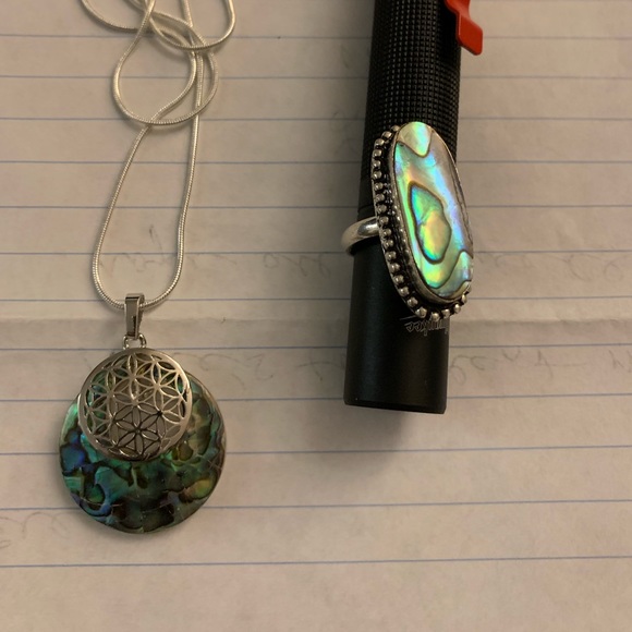 Abalone 925 Silver necklace and ring set. 18” necklace and size 9 ring. - Picture 2 of 5
